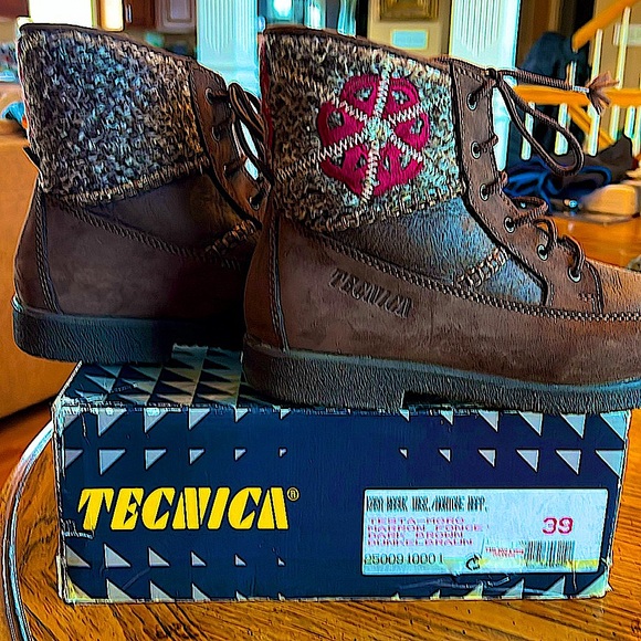 Fabulous Tecnica NEWInBox.Italy.DarkBrownSuede&Shearling.Sicilian/Moorish Design - Picture 4 of 15